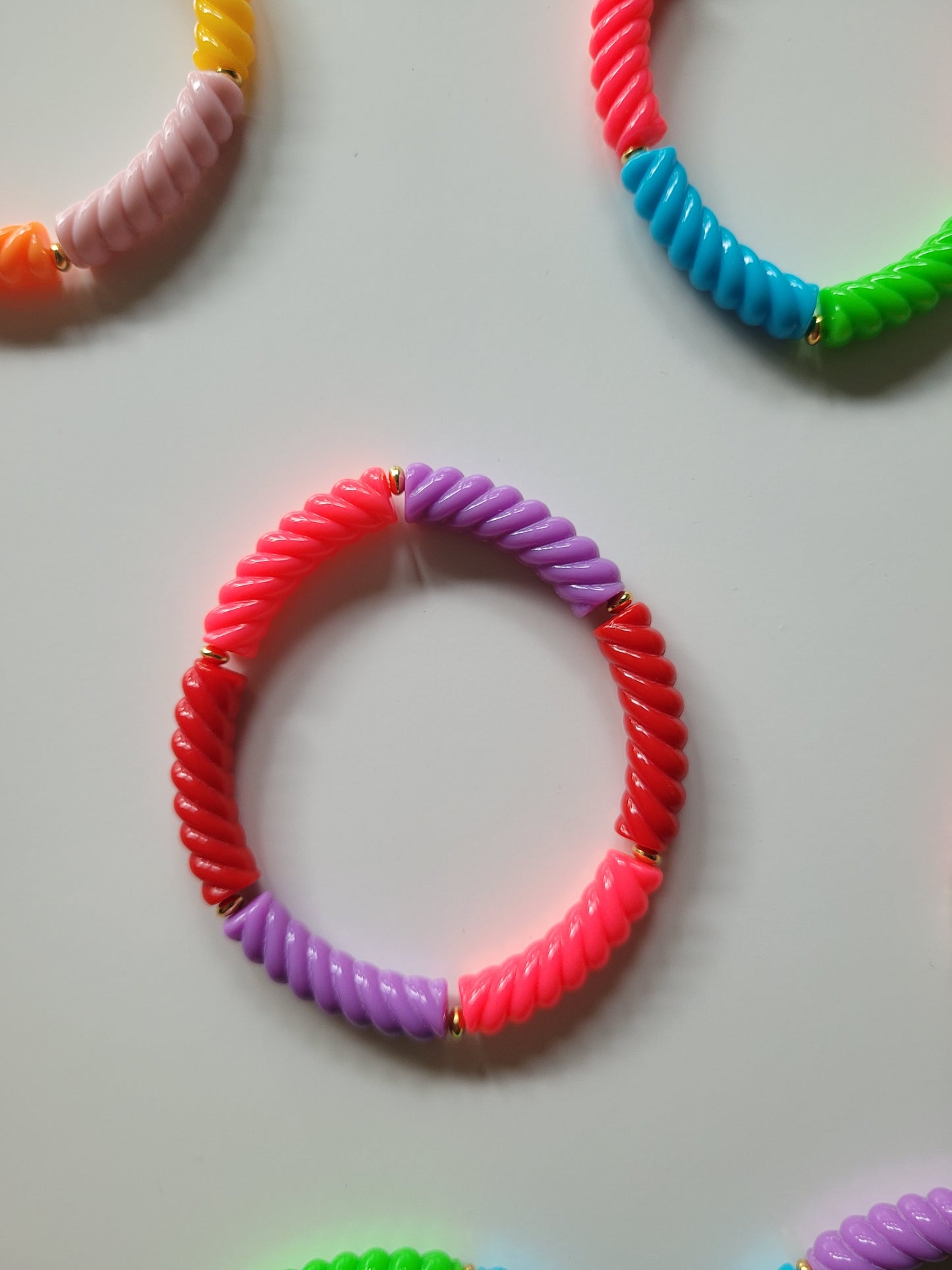 Ribbelarmbandjes met klein goud