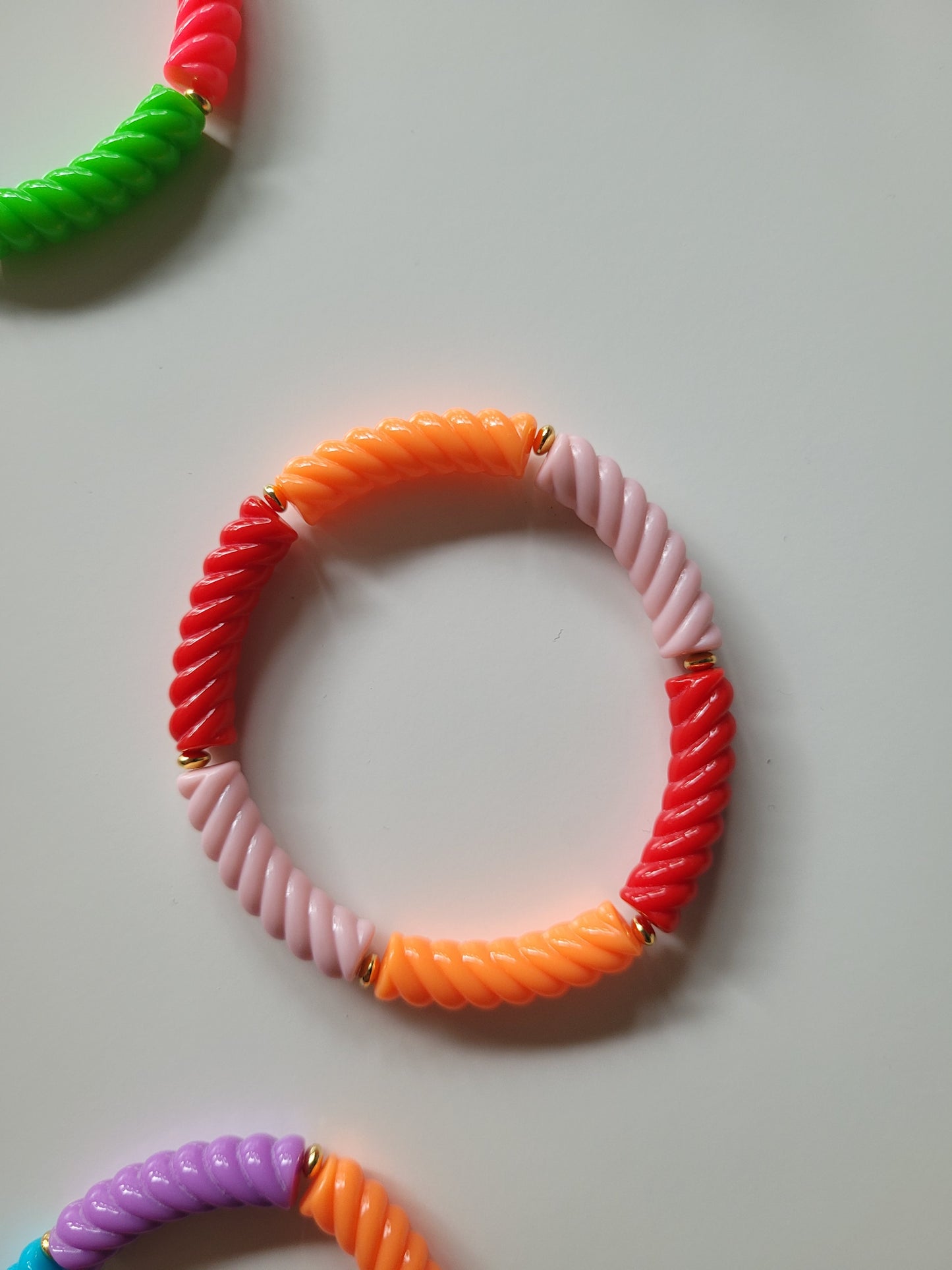 Ribbelarmbandjes met klein goud