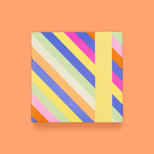 Inpakpapier geel met veelkleurige strepen