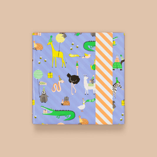Inpakpapier zalmkleurige strepen met feestelijke dieren