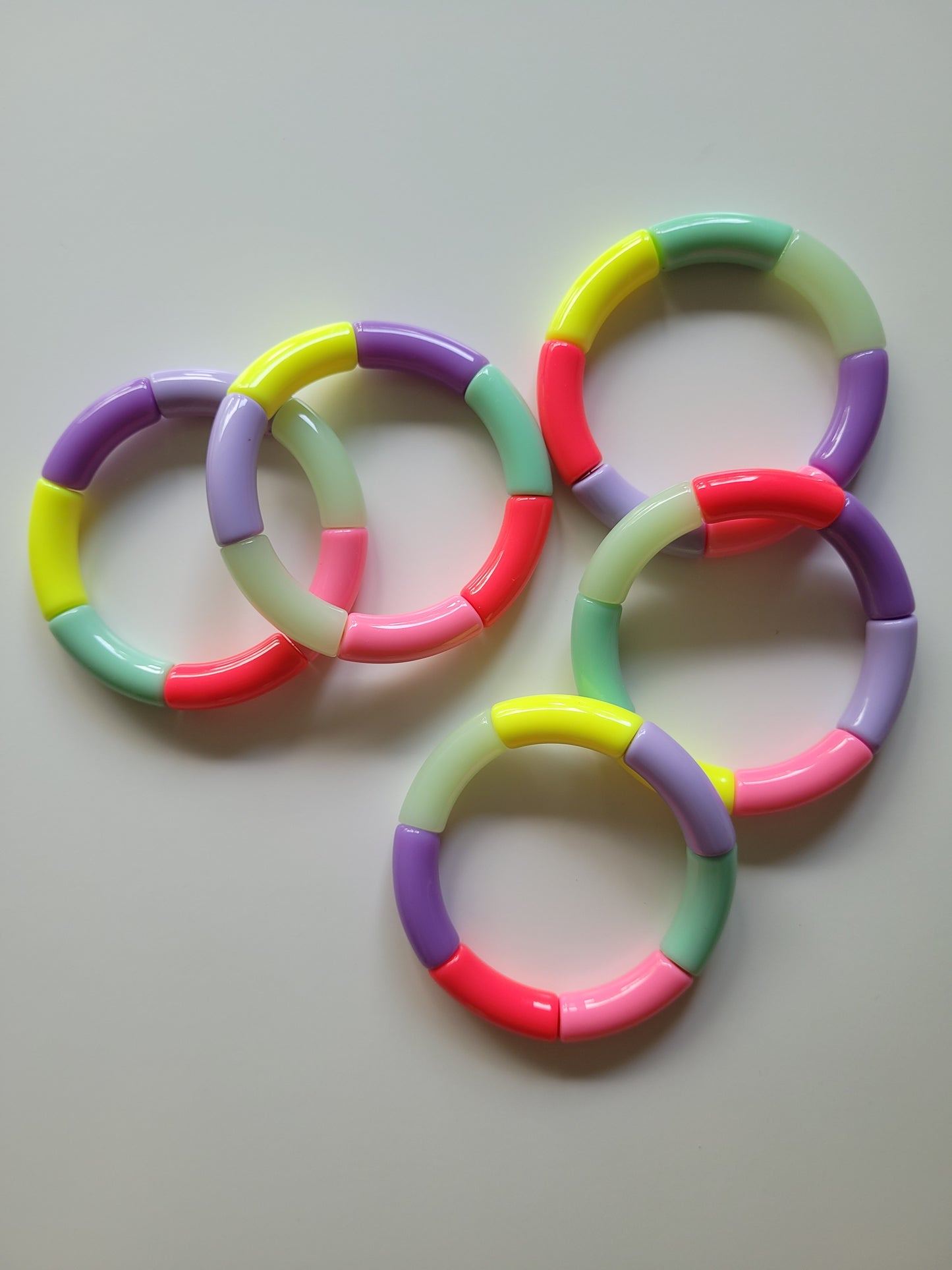 Vrolijke armbanden kleurenset 1