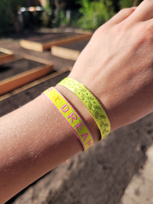 Festivalarmbandjes geel en paars